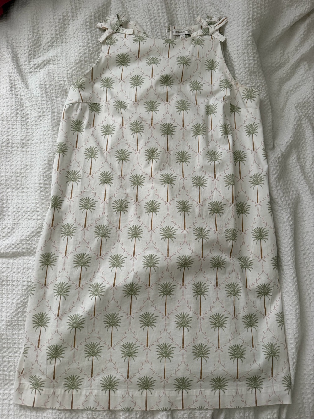 crown & ivy Cream Palm Tree Print Shift Dress